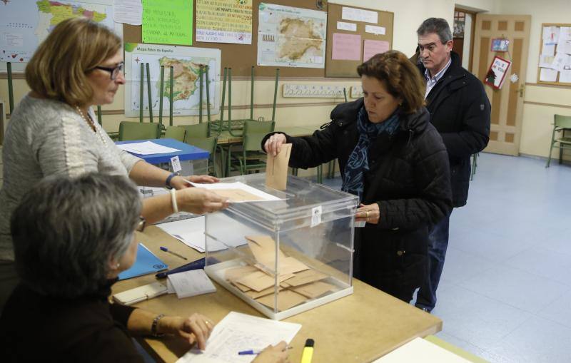 Primeras votaciones en Castilla y León