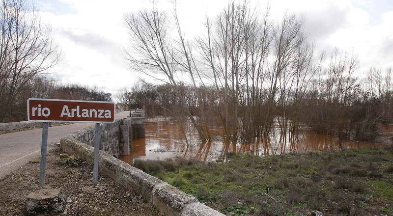 El río Arlanza a su paso por Quintana del Puente.