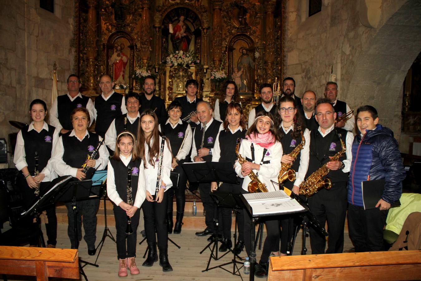 Los vecinos de Castrillo de Onielo (Palencia) honran a la Virgen de la Paz