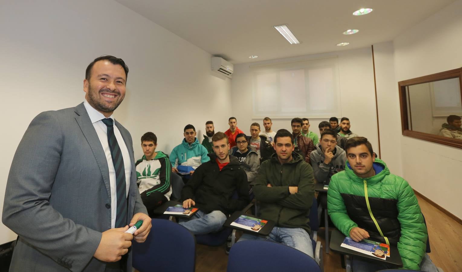 Visita a M-M Coaching Business School de alumnos del centro I.P. Cristo Rey dentro del programa STARTinnova