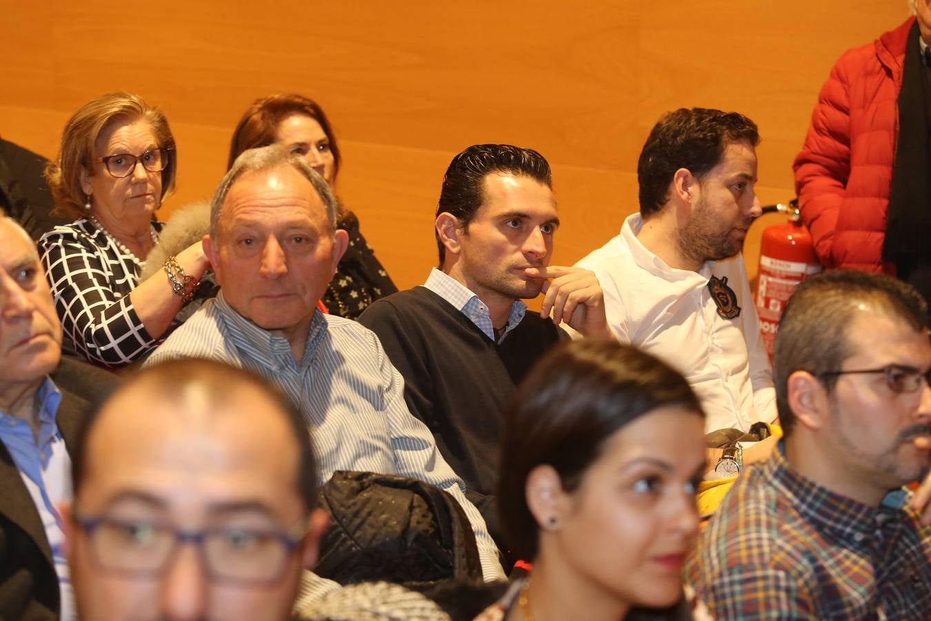 Tomás Rodríguez Bolaños, Javier León de la Riva y Óscar Puente participan en un coloquio sobre la tauromaquia