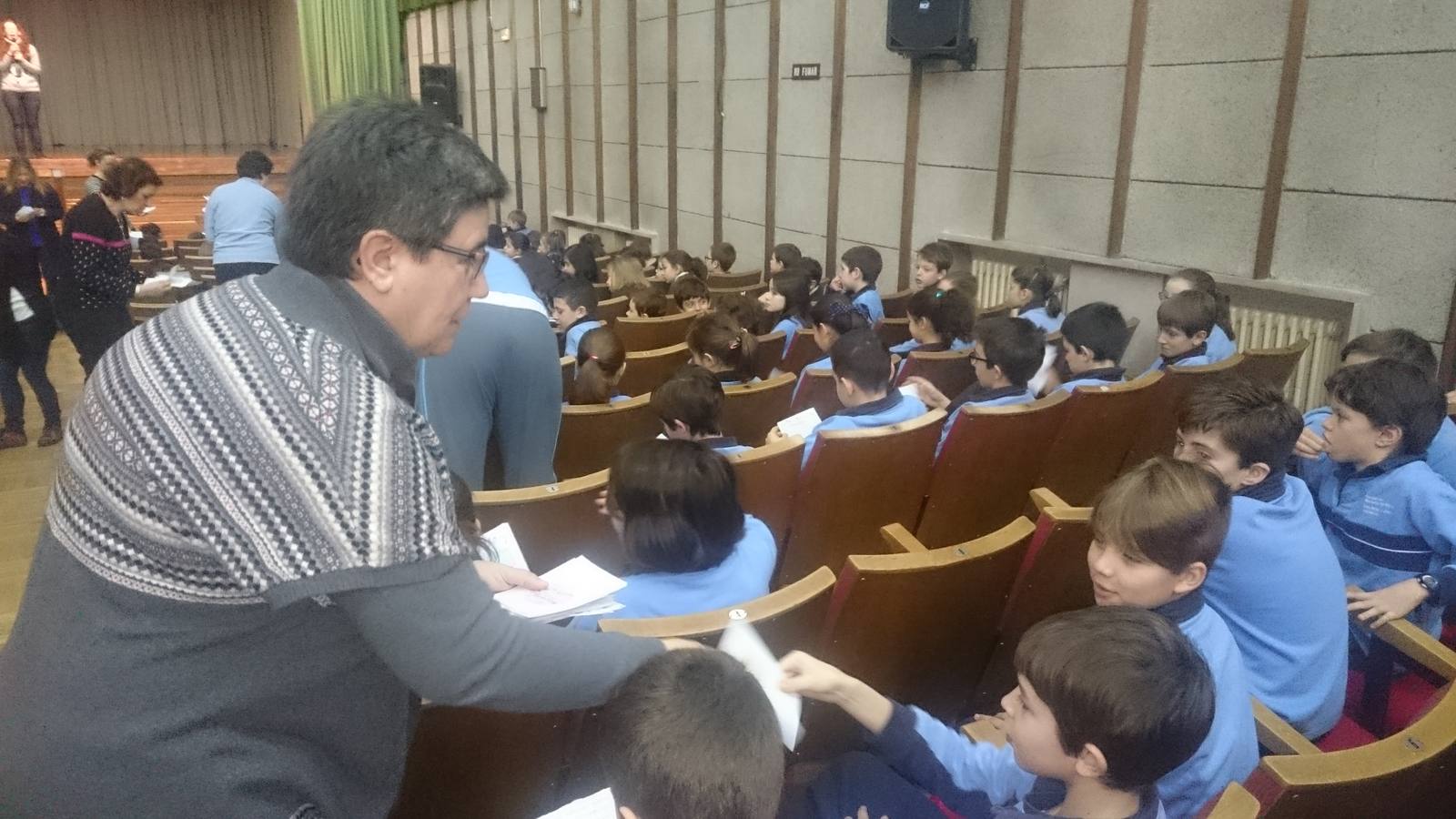 Día de la Paz en el colegio Santa Teresa de Jesús de Valladolid.