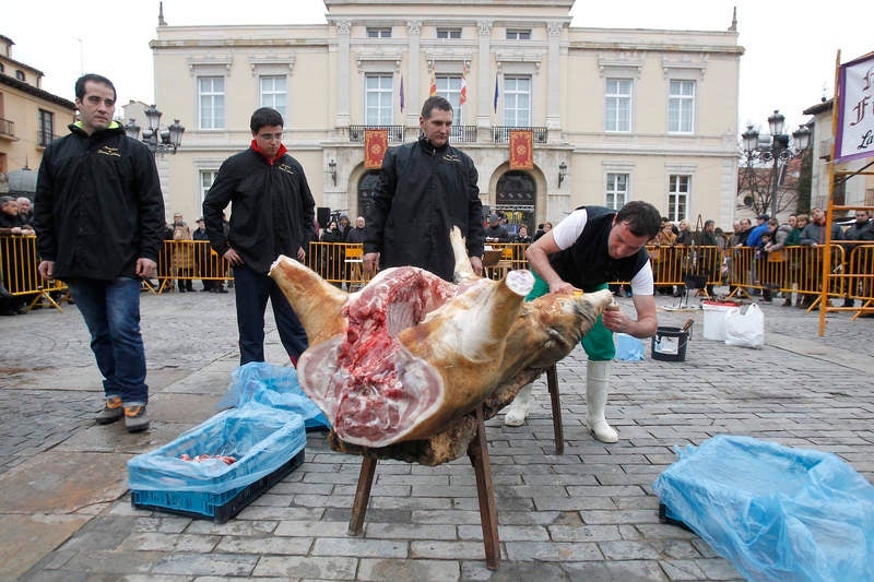 La matanza del cerdo protagoniza la fiesta de las Candelas en Palencia