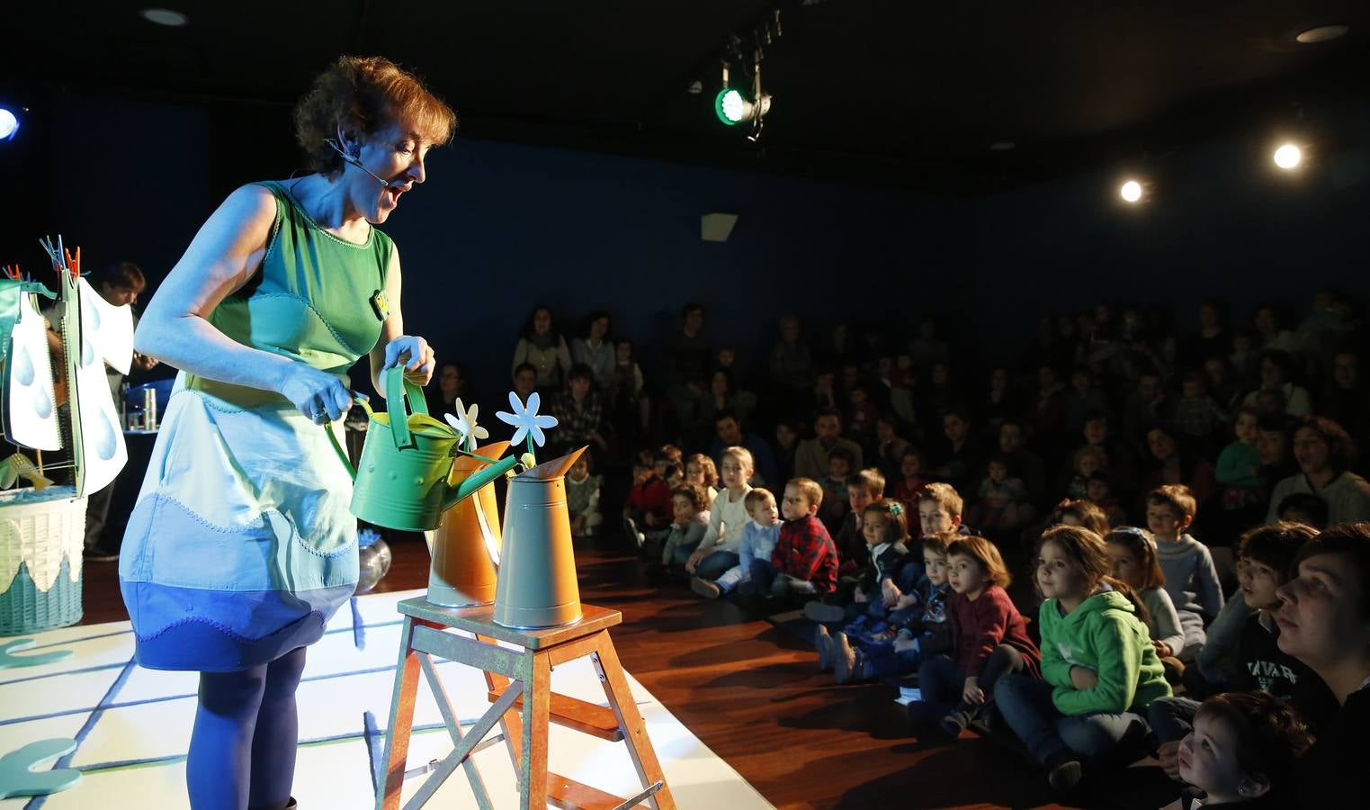 Teloncillo lleva a los niños al teatro