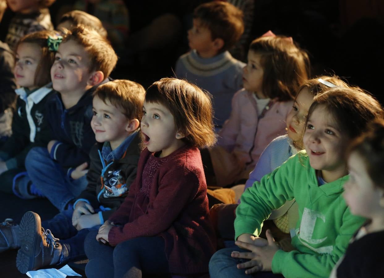 Teloncillo lleva a los niños al teatro