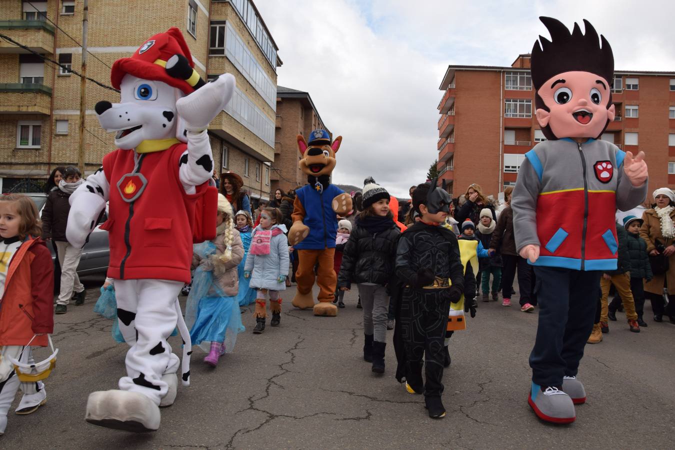 La Patrulla Canina visita el Carnaval de Guardo (Palencia)