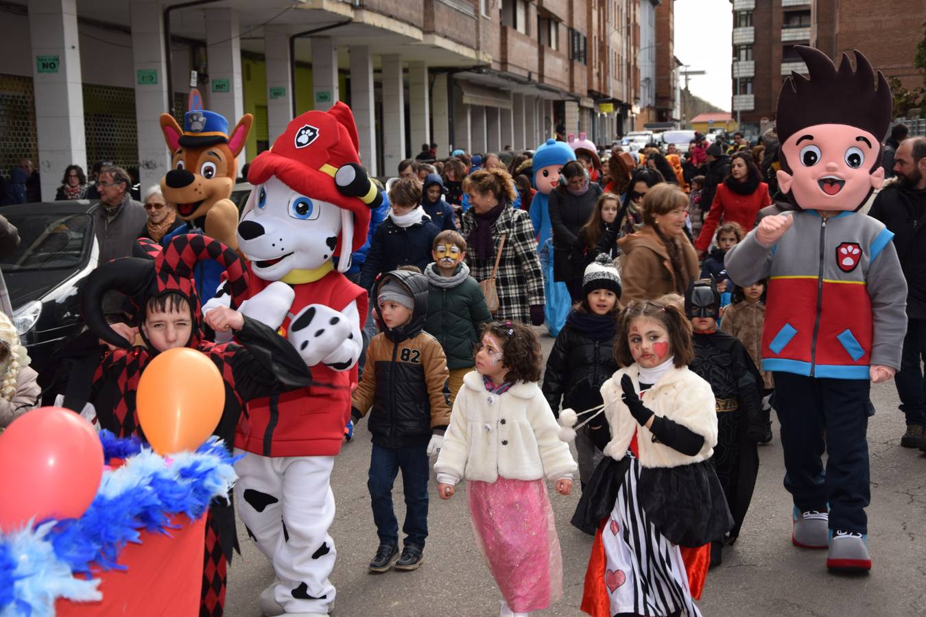 La Patrulla Canina visita el Carnaval de Guardo (Palencia)