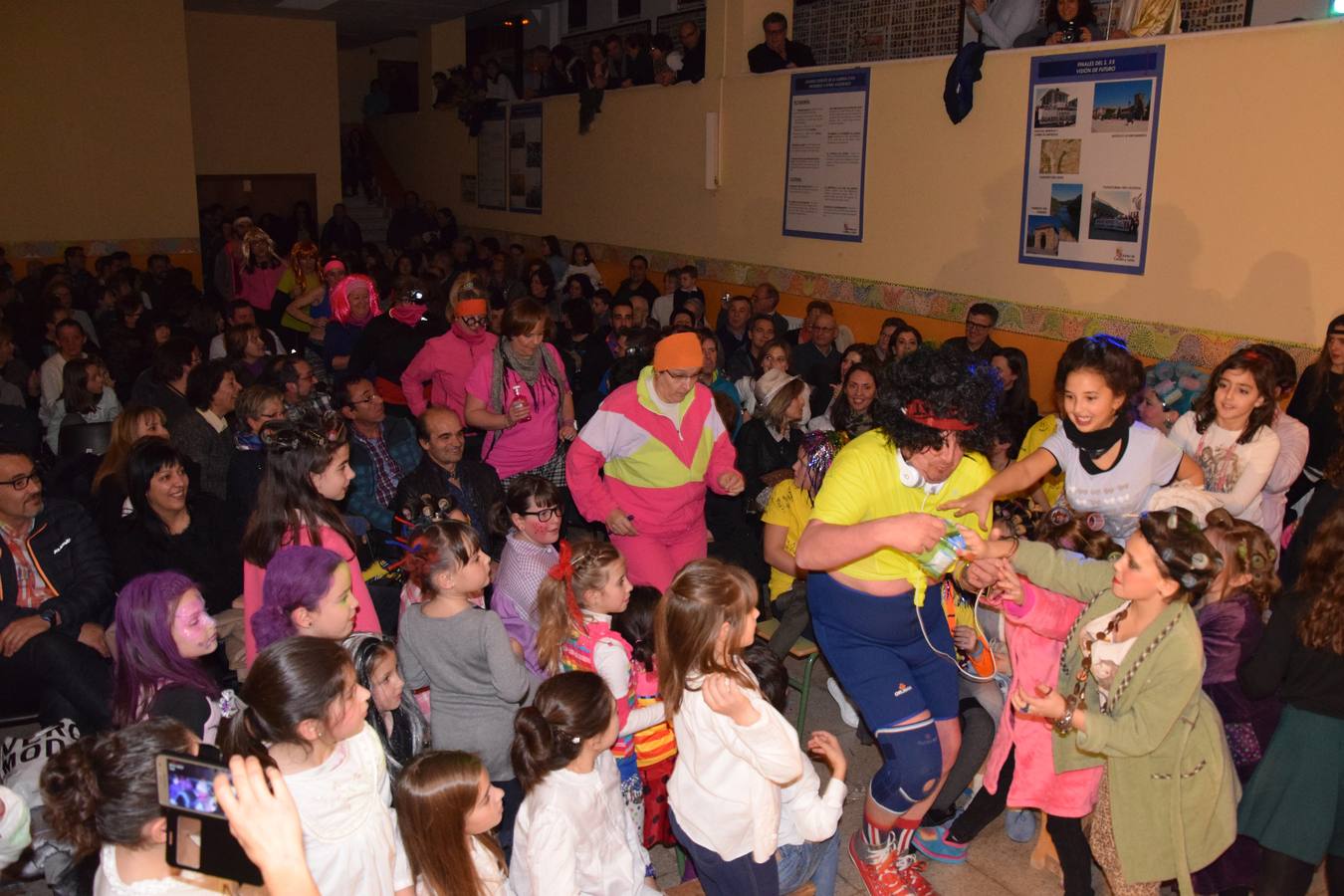 Concurso de chirigotas en los carnavales de Guardo (Palencia)