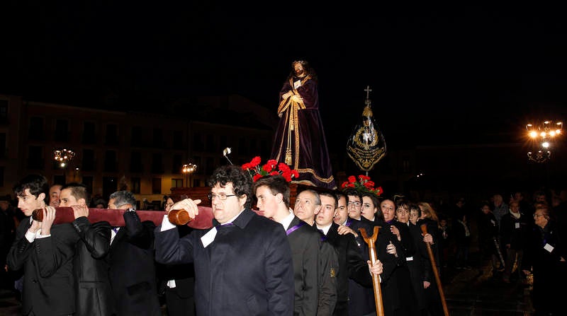 Viacrucis cuaresmal en Palencia