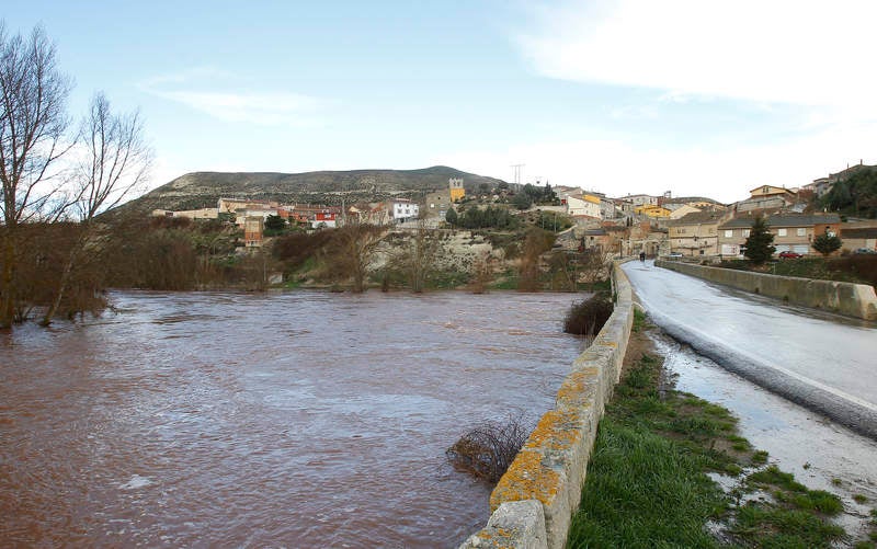 Desbordamiento del río Arlanza a su paso por Palenzuela (Palencia)