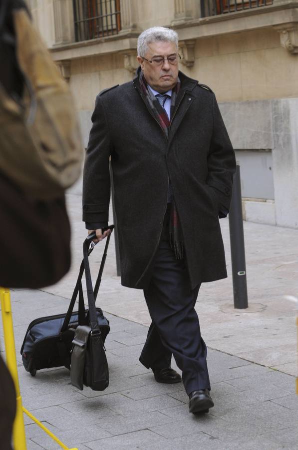 José Ramón García, el abogado defensor de Monserrat González y Triana Martínez.