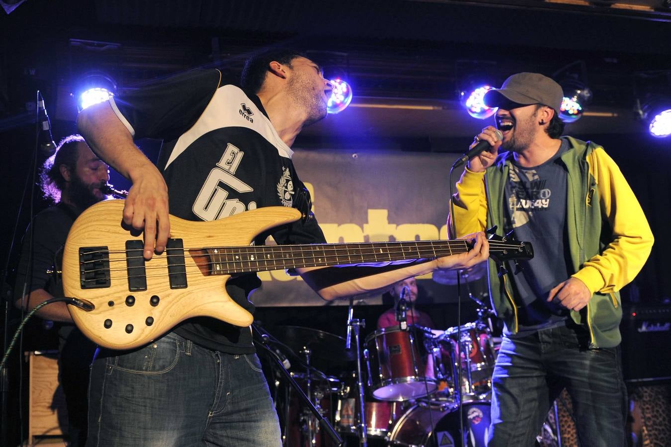 Concierto de la banda De Kanteo en la sala Porta Caeli de Valladolid