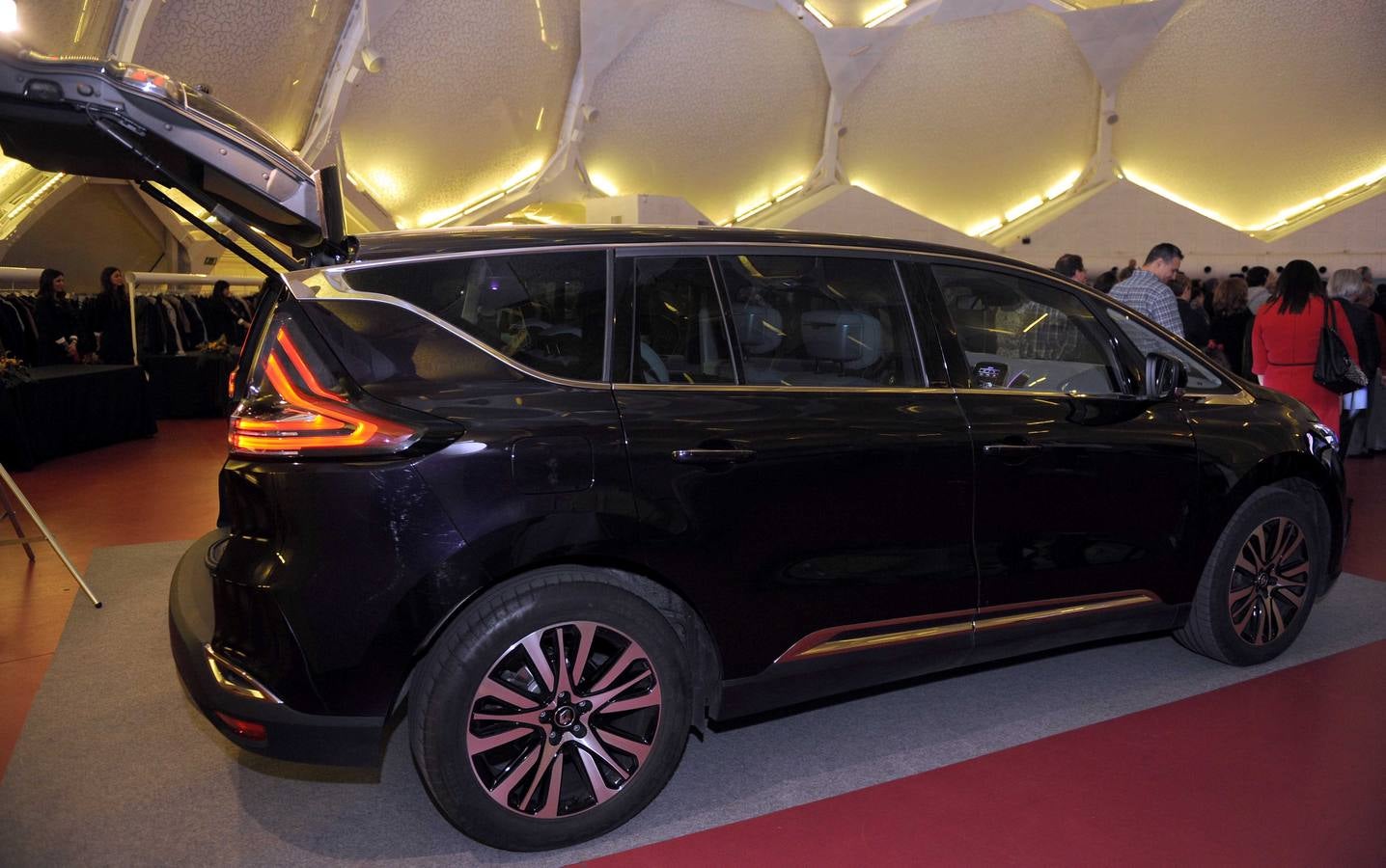 VASA Renault presenta sus nuevos modelos en la Cúpula del Milenio de Valladolid