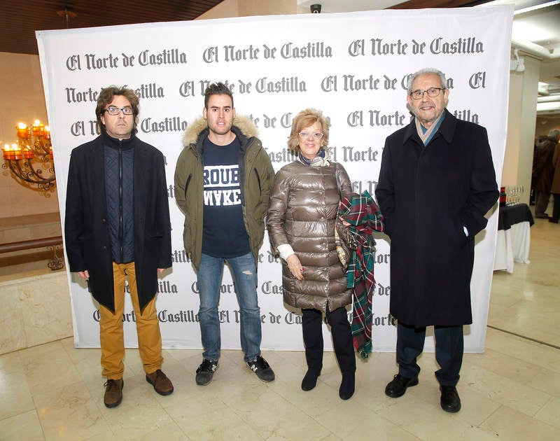 Inauguración de la exposición &#039;Un año en imágenes 2015&#039; de Palencia (1/2)