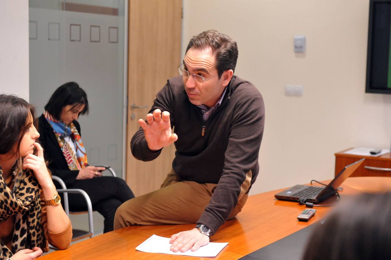 Alumnos del IES Jiménez Lozano de Valladolid visitan Grupo Tecopy dentro del programa STARTinnova