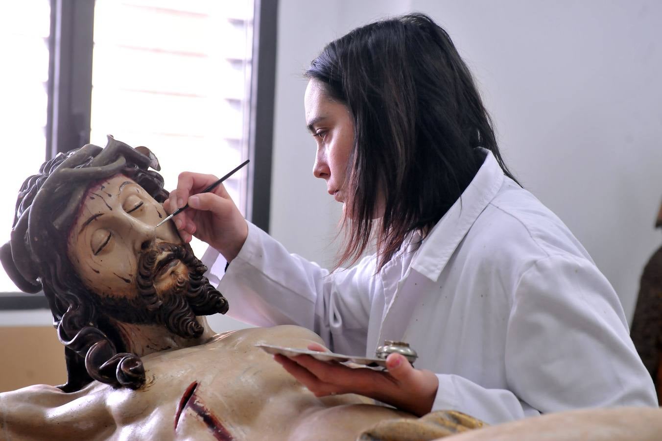 Últimos retoques a las obras de la muestra de Las Edades del Hombre en Toro (Zamora)