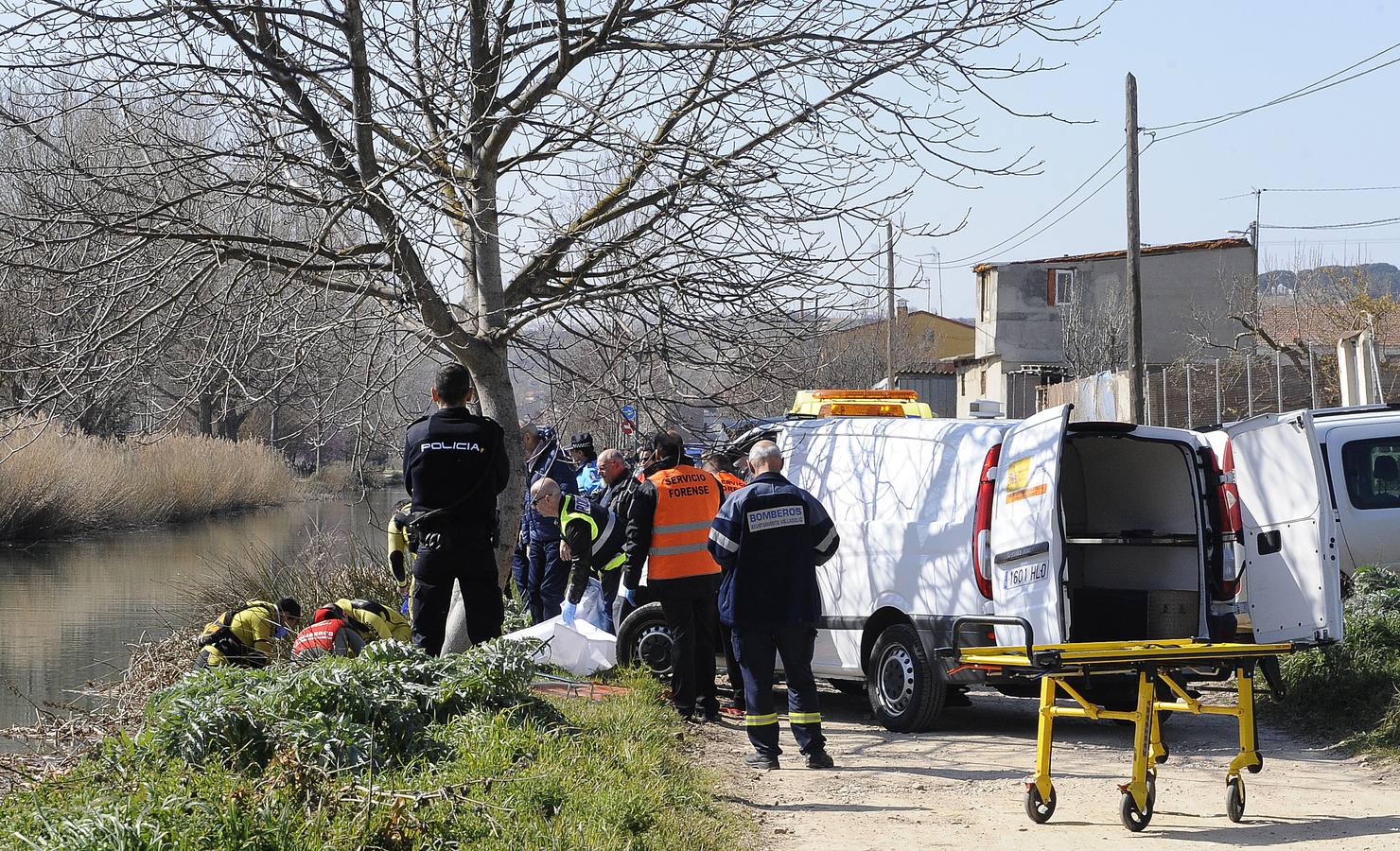 Hallan el cadáver de un varón en el Canal de Castilla