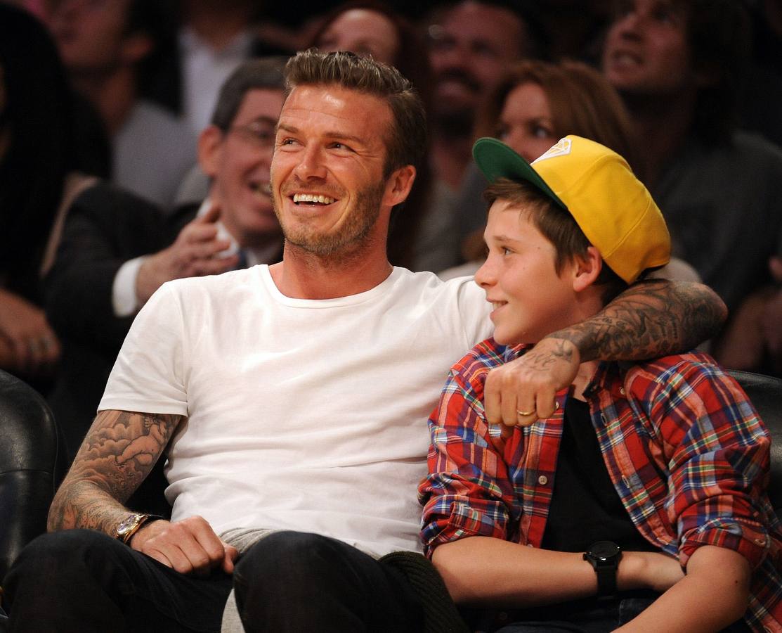 David Beckham. El exfutbolista tiene cuatro hijos, 3 niños y 1 niña, con su esposa Victoria Beckham.