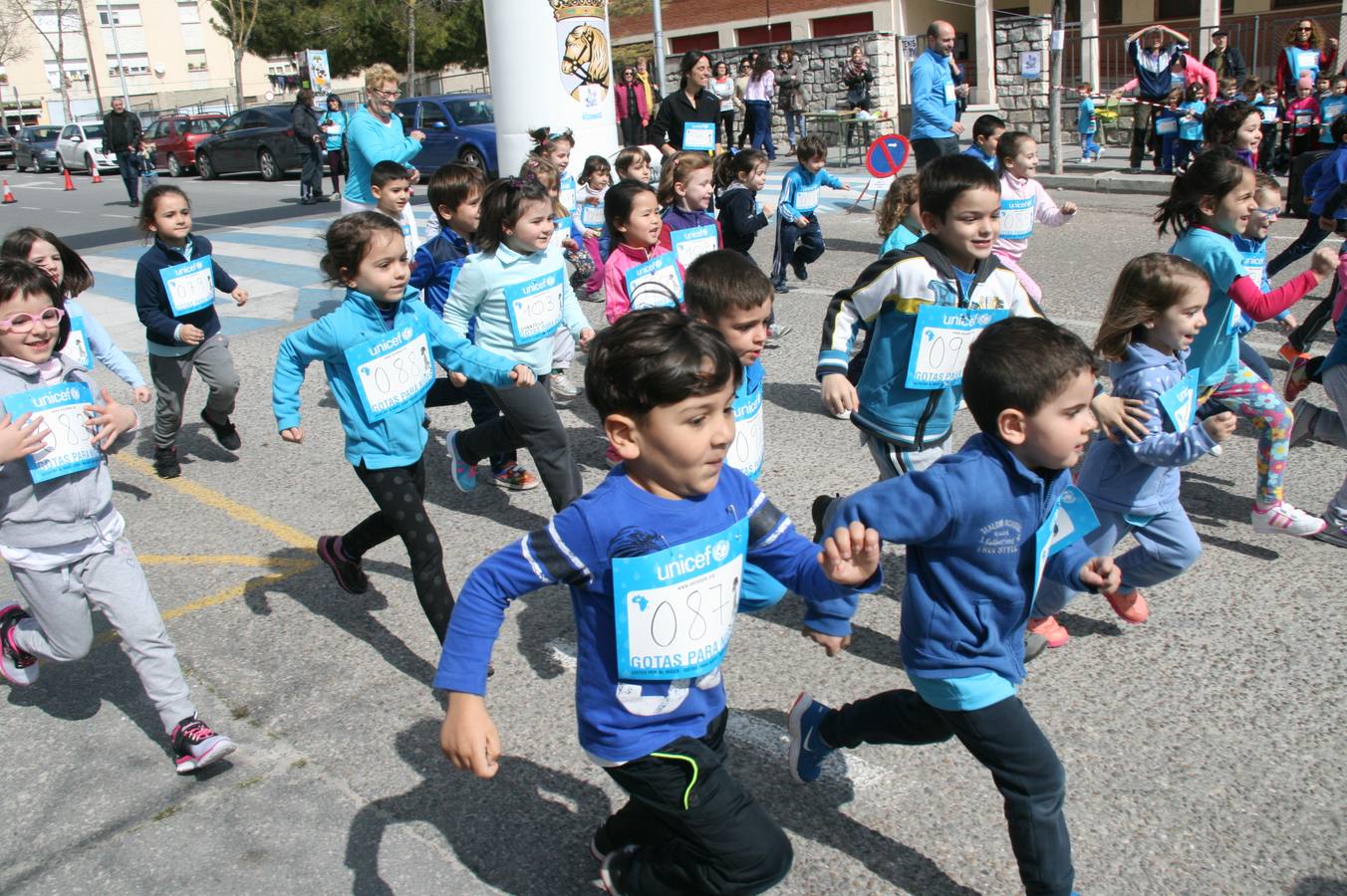 Alumnos del colegio Santa Clara de Cuéllar corren a favor de Unicef