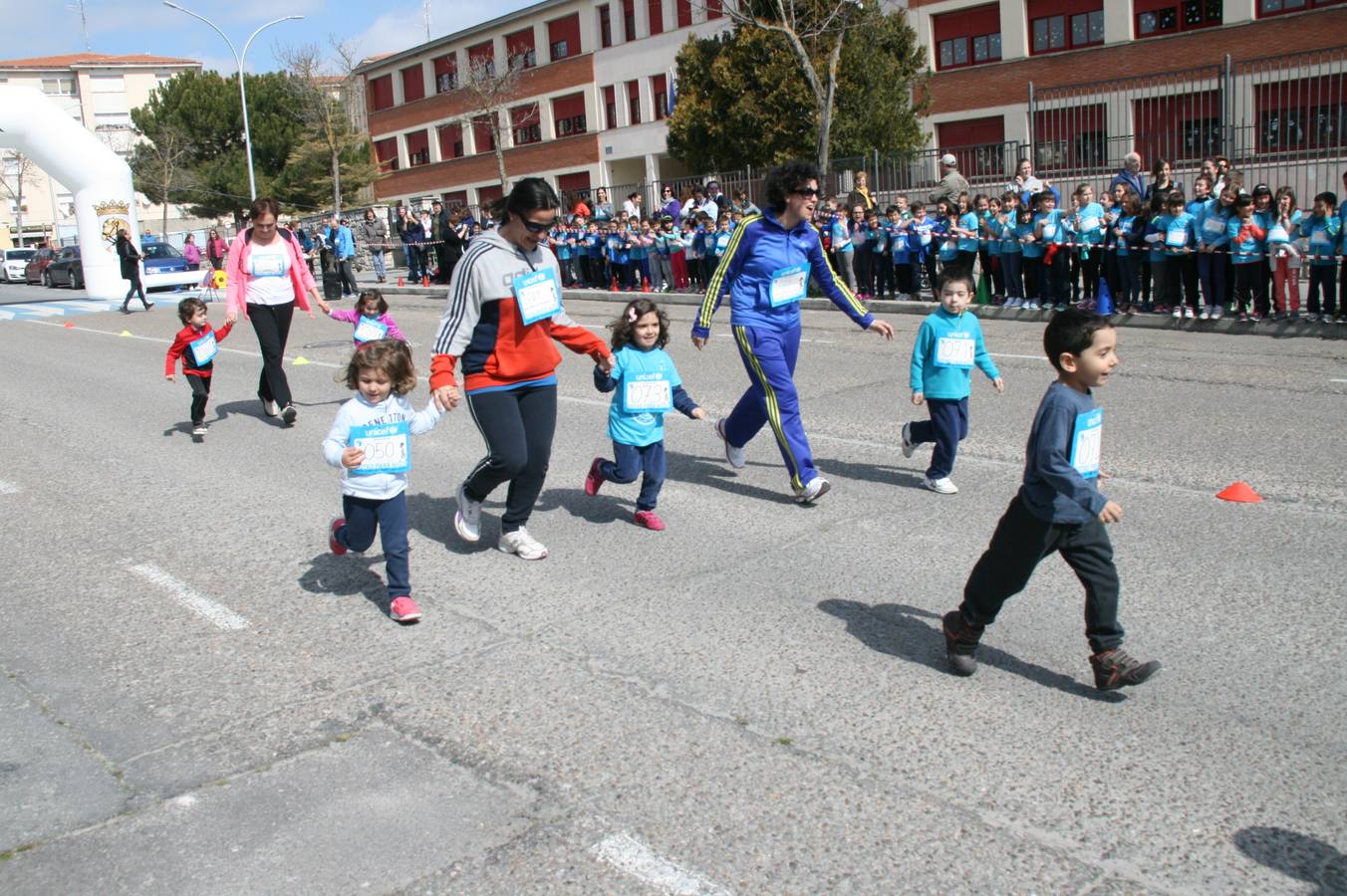 Alumnos del colegio Santa Clara de Cuéllar corren a favor de Unicef