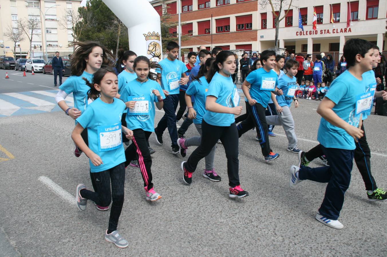 Alumnos del colegio Santa Clara de Cuéllar corren a favor de Unicef