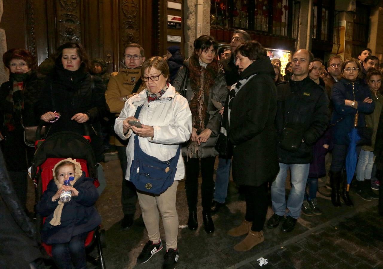 Si estuviste en la Procesión del Rosario del Dolor, búscate en la fotos (1/2)