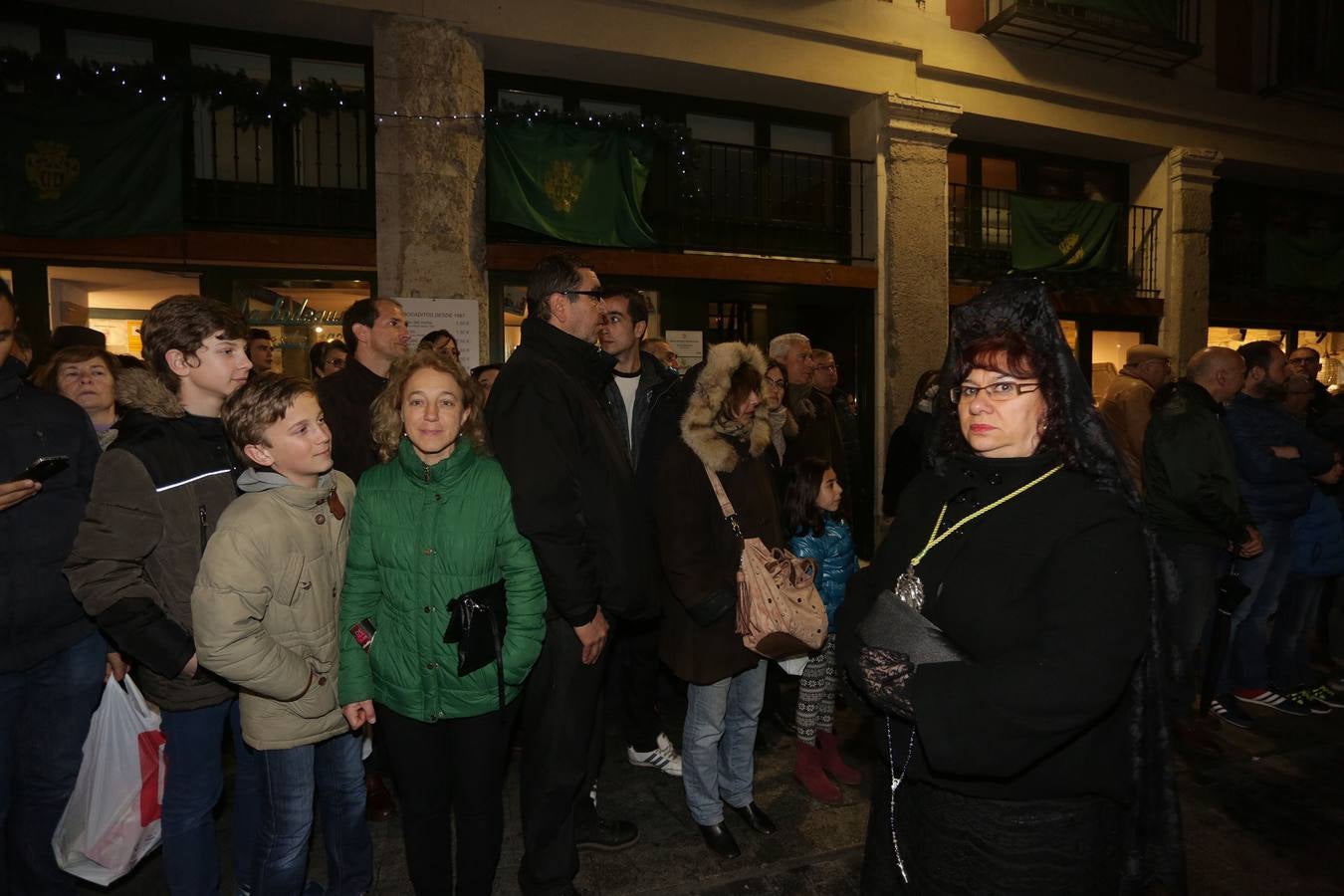 Si estuviste en la Procesión del Rosario del Dolor, búscate en la fotos (2/2)
