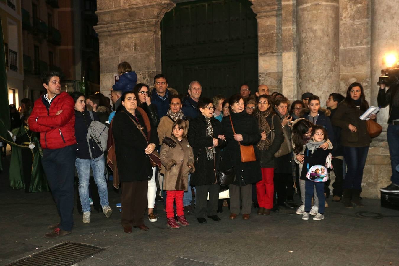 Si estuviste en la Procesión del Rosario del Dolor, búscate en la fotos (2/2)