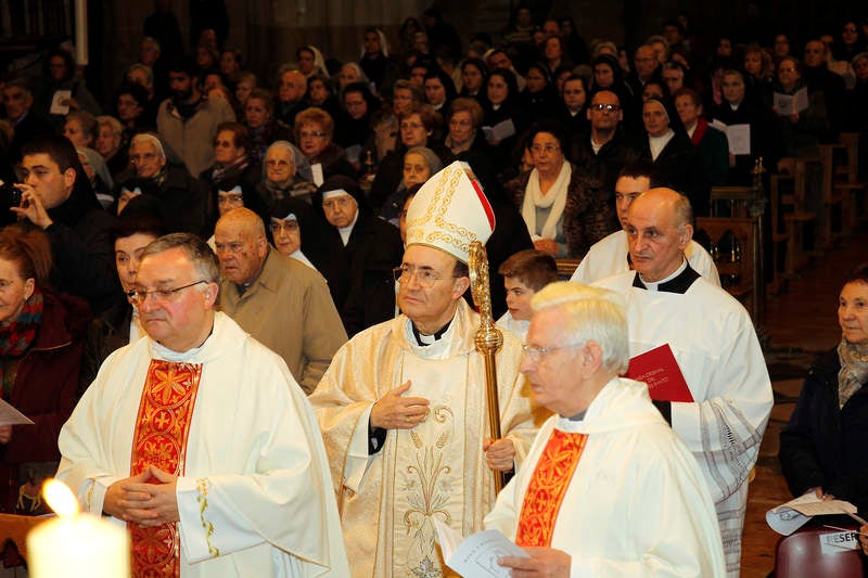 Misa Crismal en la catedral de Palencia