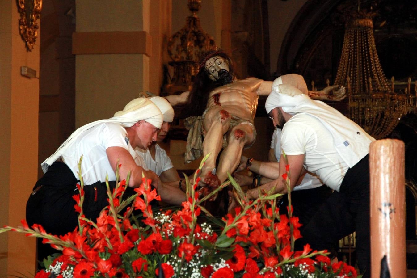 Procesión y Oración de los Cinco Misterios en Segovia (1/2)