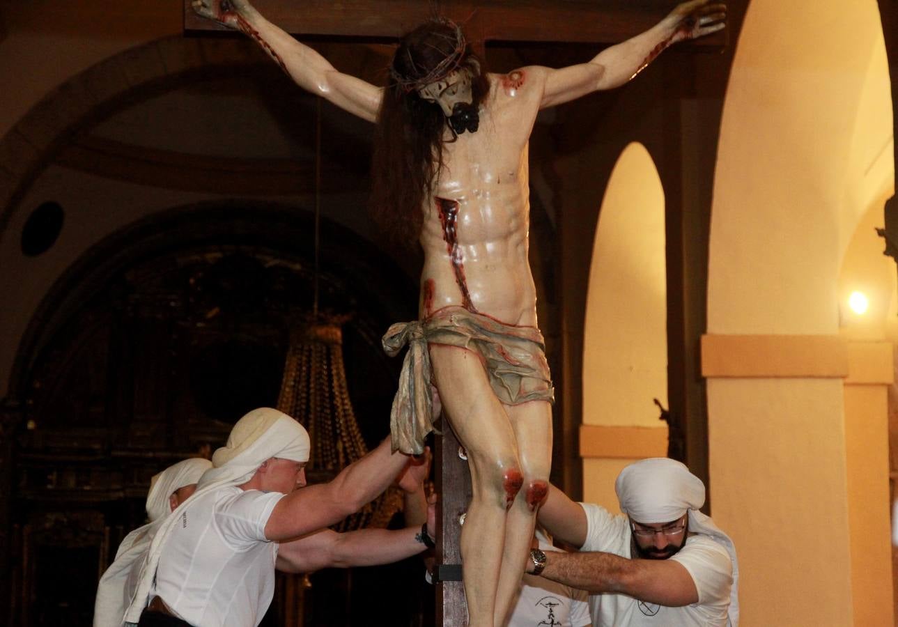 Procesión y Oración de los Cinco Misterios en Segovia (1/2)