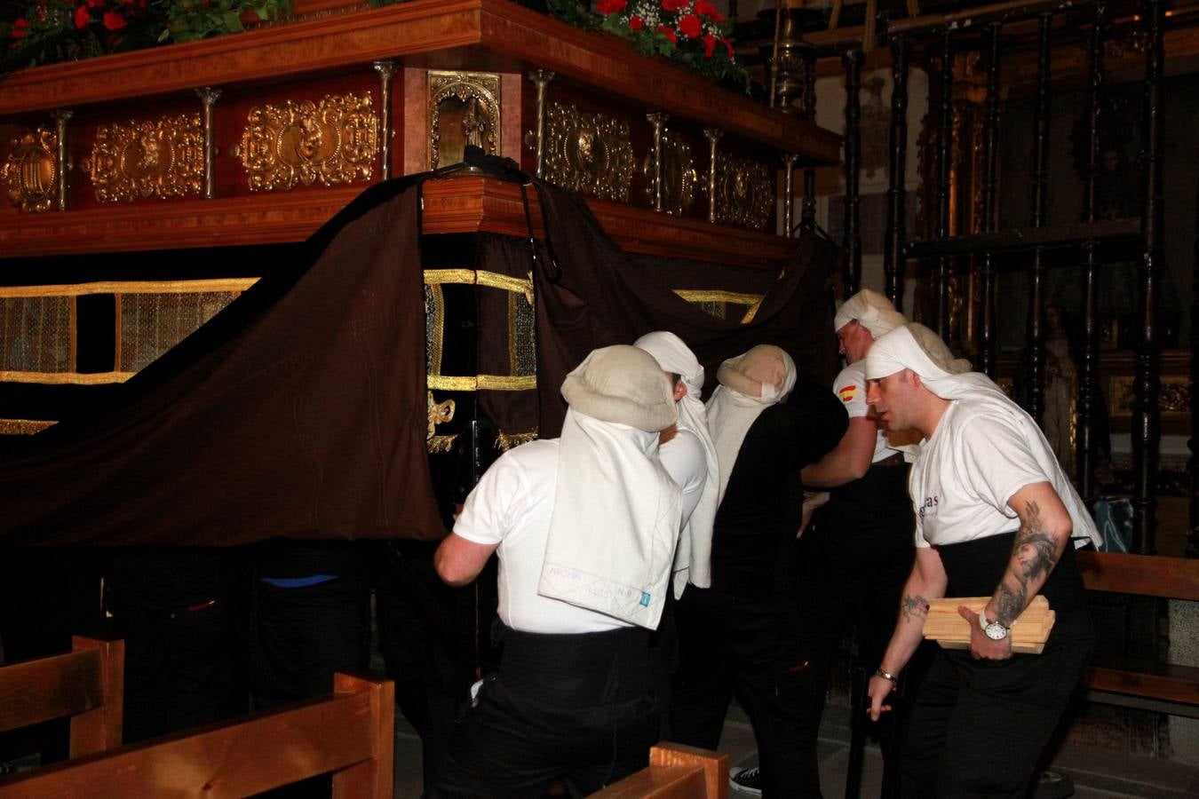 Procesión y Oración de los Cinco Misterios en Segovia (1/2)