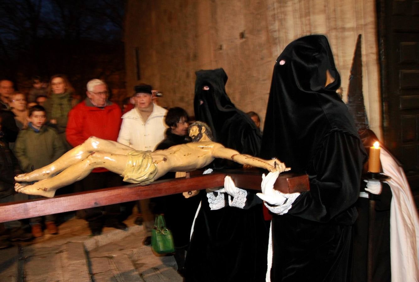 Procesión y Oración de los Cinco Misterios en Segovia (1/2)