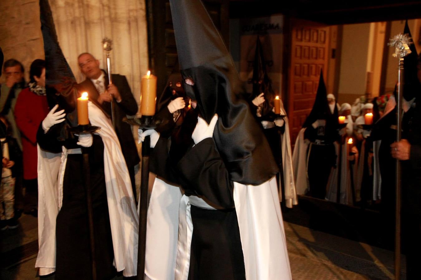 Procesión y Oración de los Cinco Misterios en Segovia (2/2)