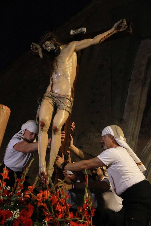 Procesión y Oración de los Cinco Misterios en Segovia (2/2)