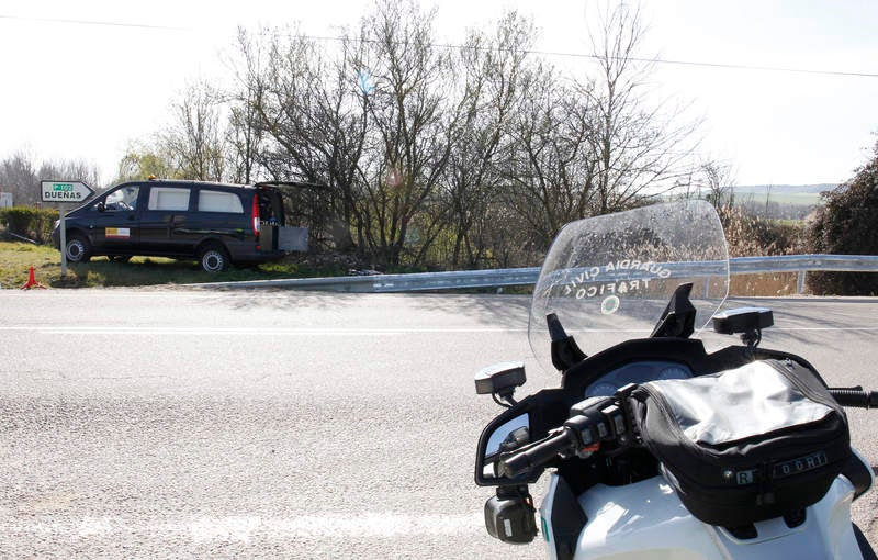 Fallecen dos personas al caer el coche en el que viajaban a una balsa en Dueñas (Palencia)