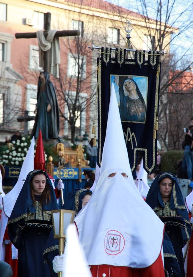 Procesión de Nuestra Señora de la Soledad al Pie de la Cruz y del Santísimo Cristo en su Última Palabra en Segovia