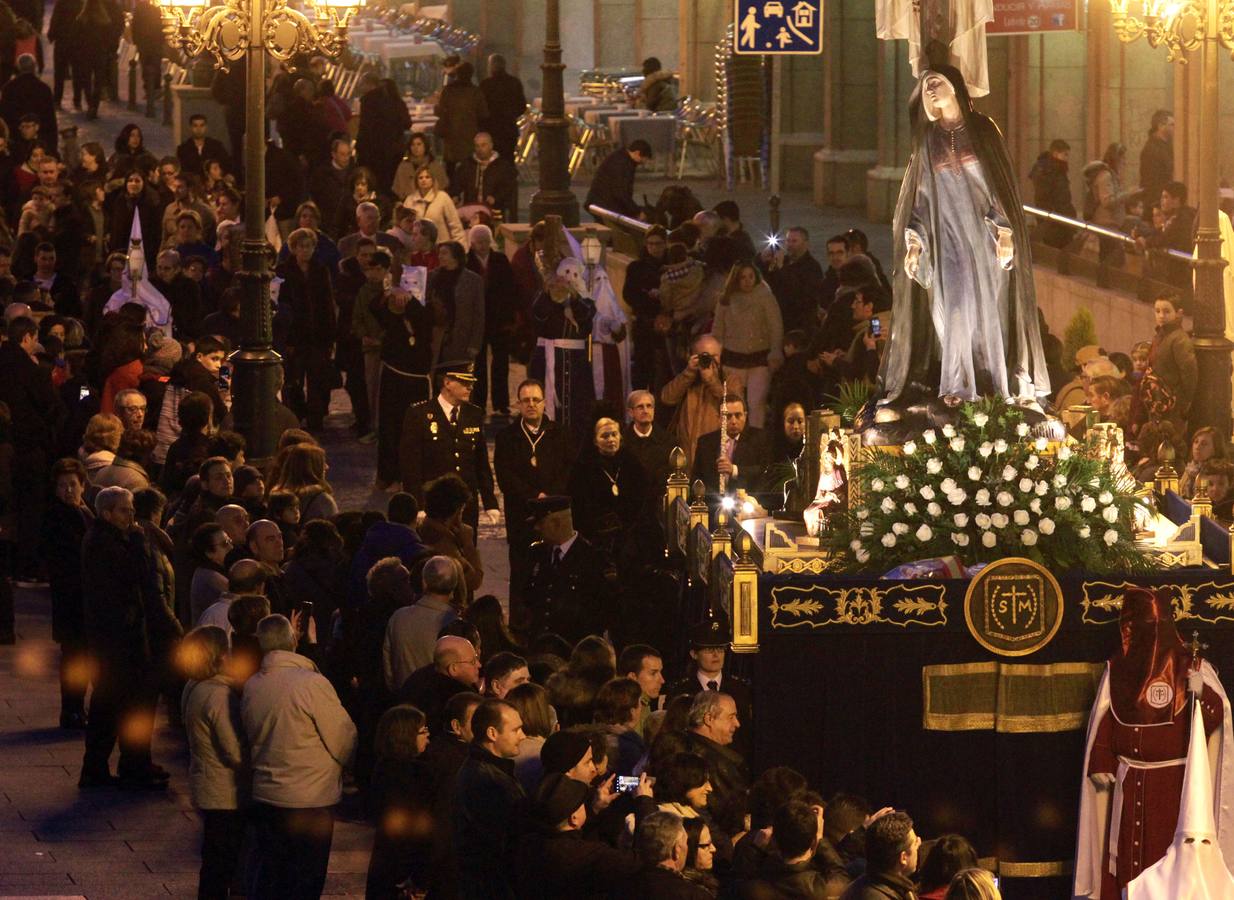 Procesión de Nuestra Señora de la Soledad al Pie de la Cruz y del Santísimo Cristo en su Última Palabra en Segovia