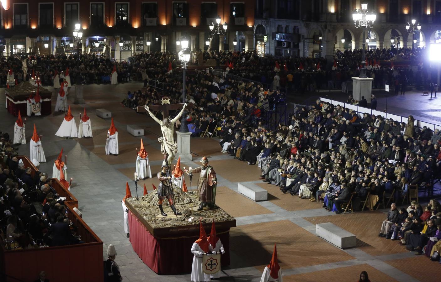 Procesión General de la Sagrada Pasión del Redentor en Valladolid (2/2)