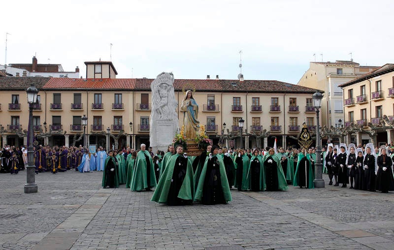 Procesión del Rompimiento del Velo en Palencia