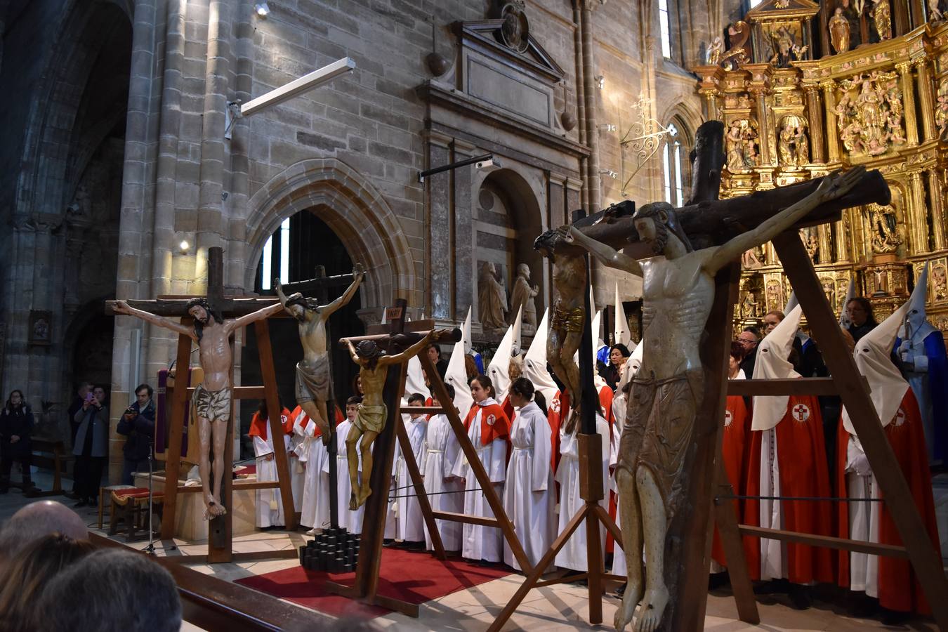 Aguilar de Campoo representa la muerte de Jesús a través de La Arbolada