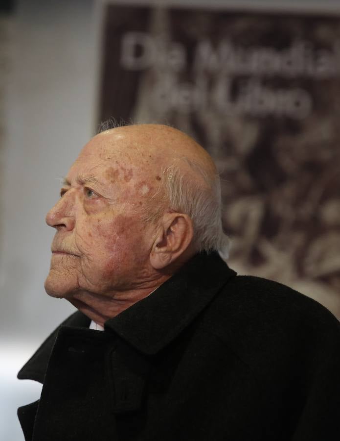 José Jiménez Lozano inaugura el ciclo de ponencias &#039;Cervantes en la Villa del Libro de Urueña. Cronistas de esta verdadera historia&#039;