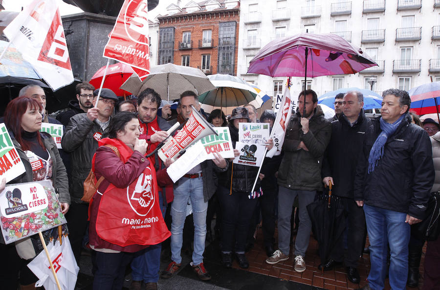 Manifestación en Valladolid contra el cierre de Lauki y Dulciora