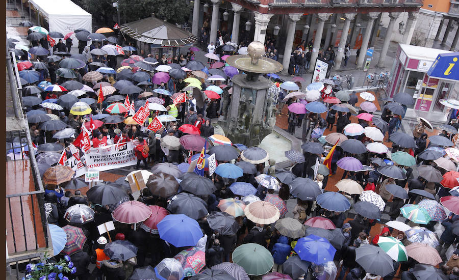 Manifestación en Valladolid contra el cierre de Lauki y Dulciora