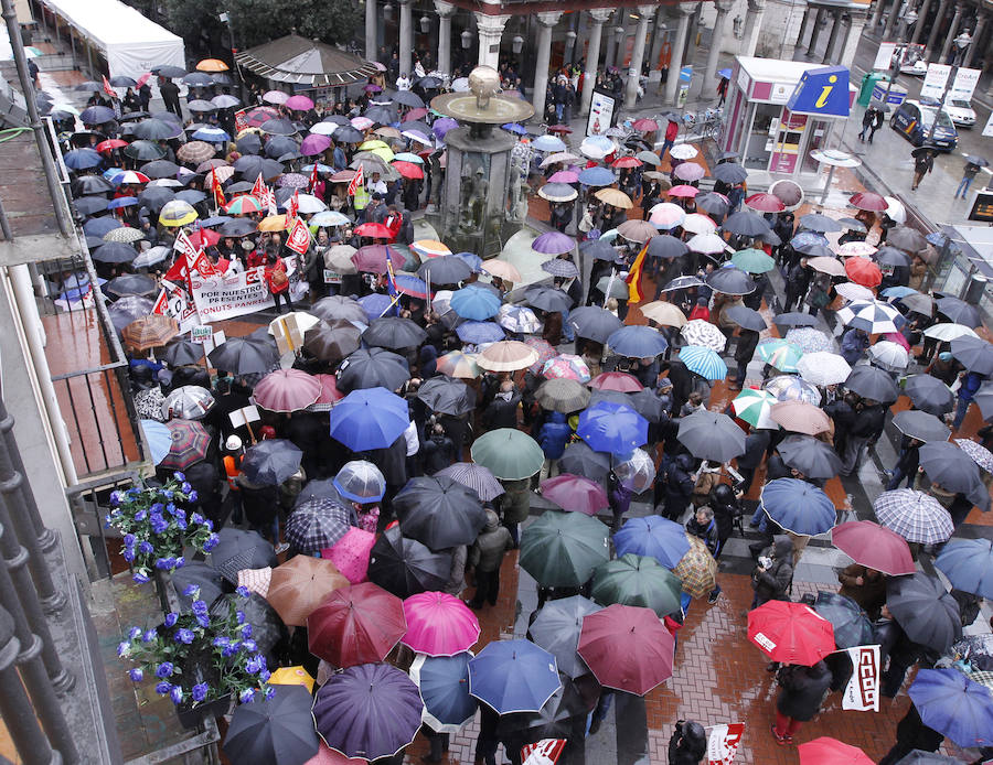 Manifestación en Valladolid contra el cierre de Lauki y Dulciora