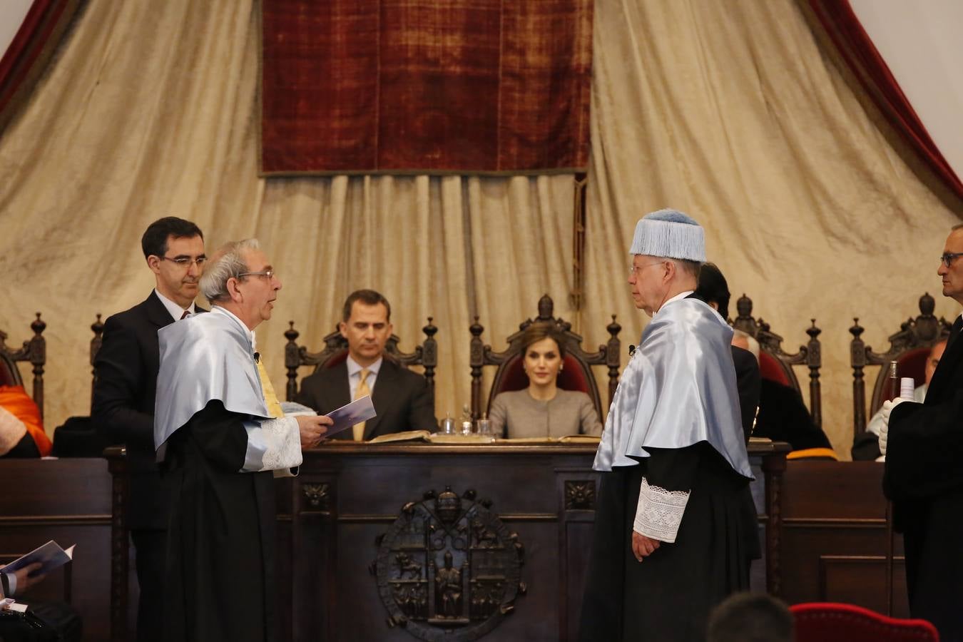 Los Reyes presiden en Salamanca la investidura honoris causa de Víctor García de la Concha y José Narro (1/2)