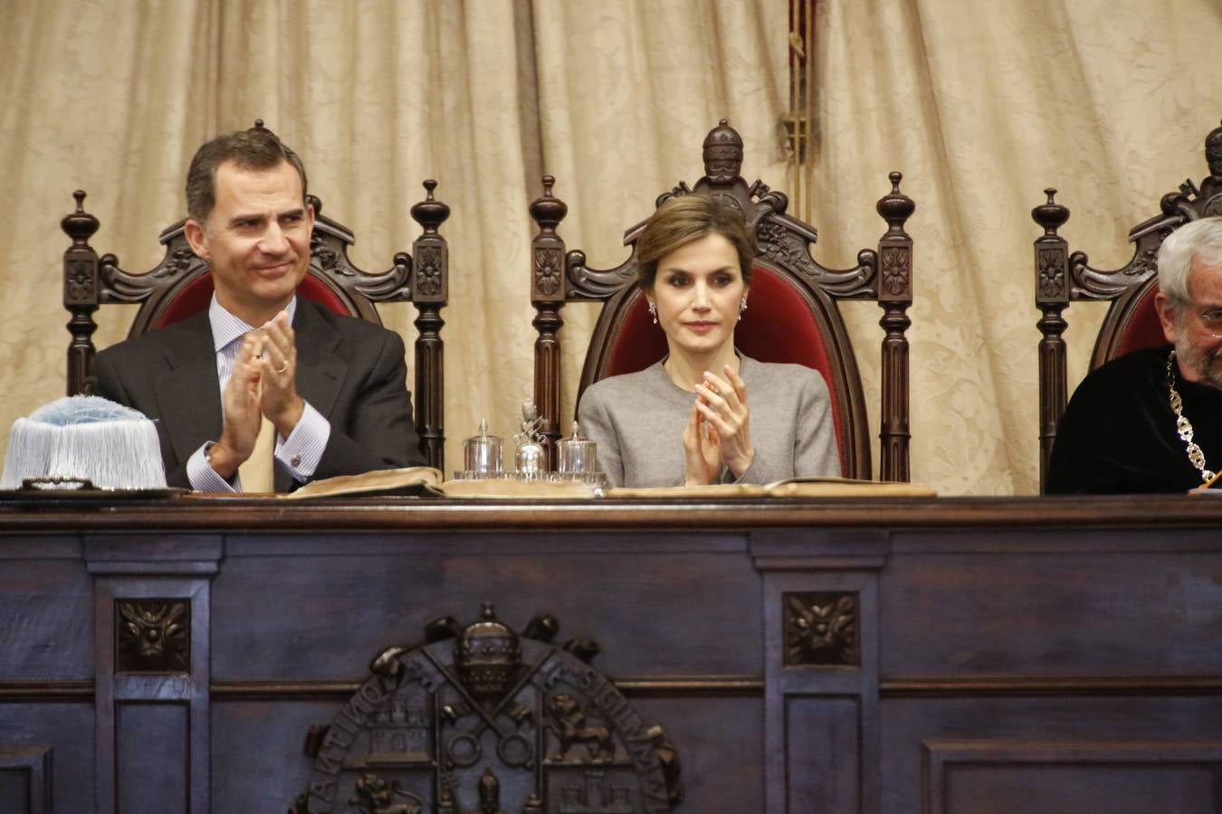 Los Reyes presiden en Salamanca la investidura honoris causa de Víctor García de la Concha y José Narro (1/2)