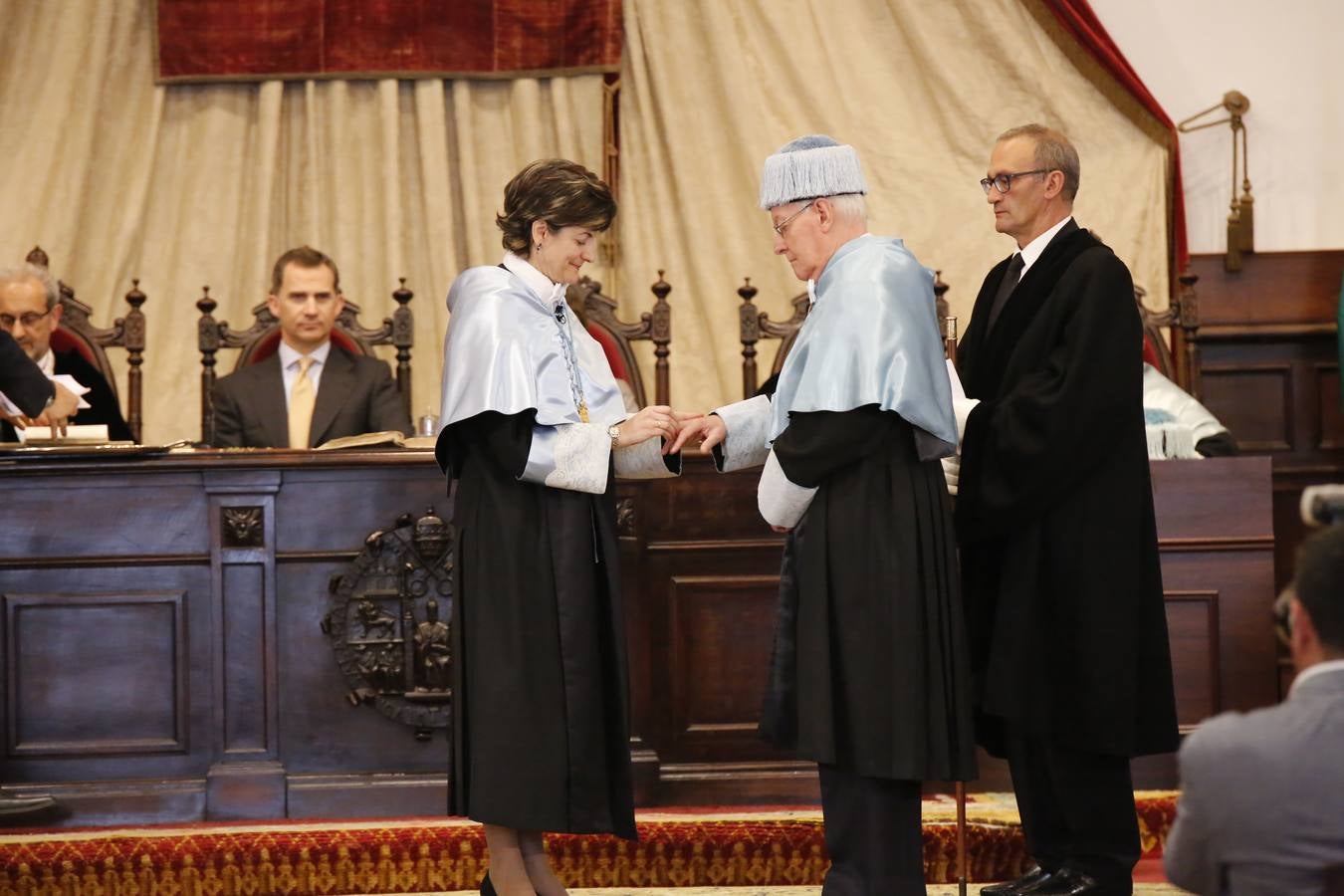 Los Reyes presiden en Salamanca la investidura honoris causa de Víctor García de la Concha y José Narro (1/2)