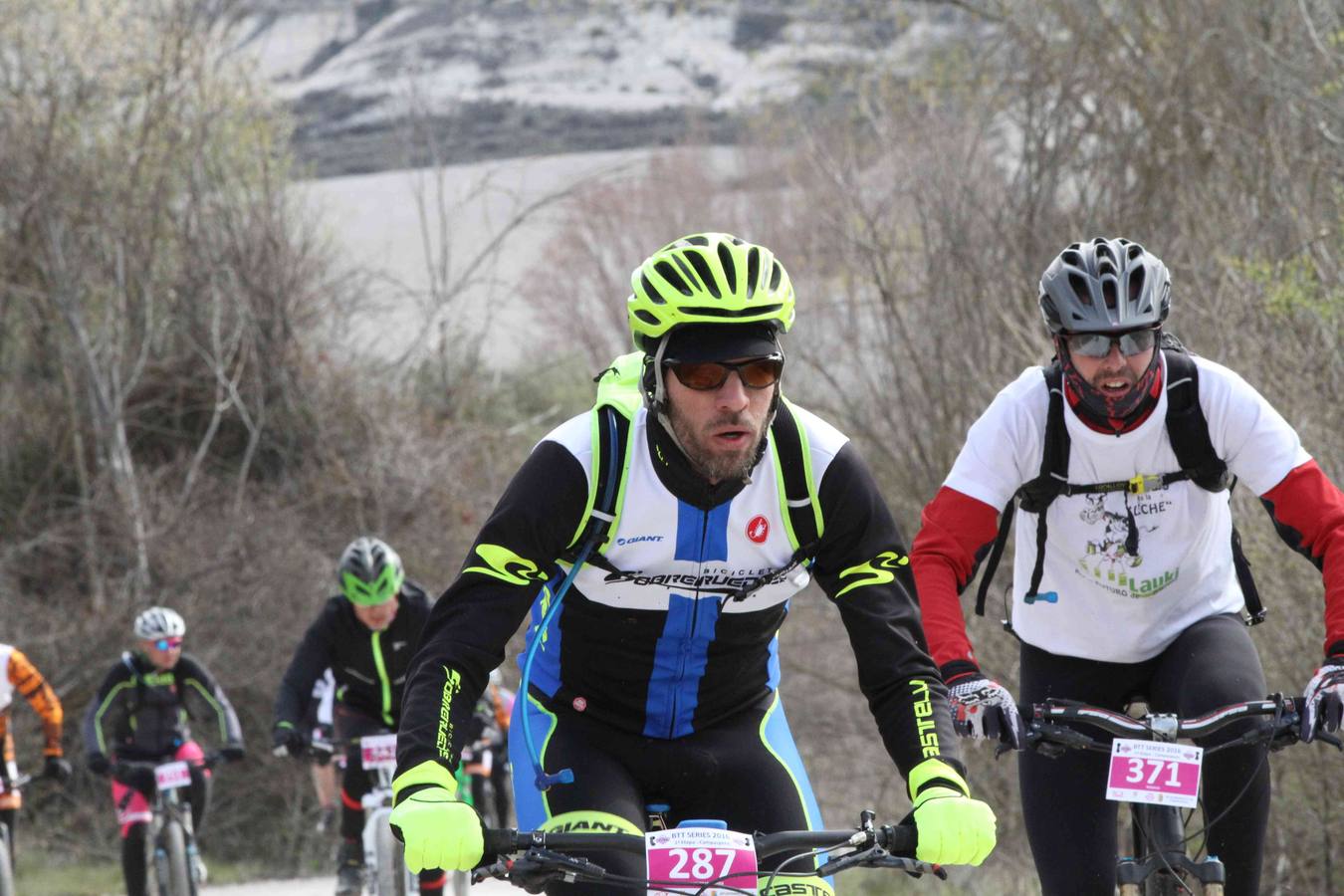 Primera etapa de la BTT Series de Valladolid celebrada en Campaspero (1/2)