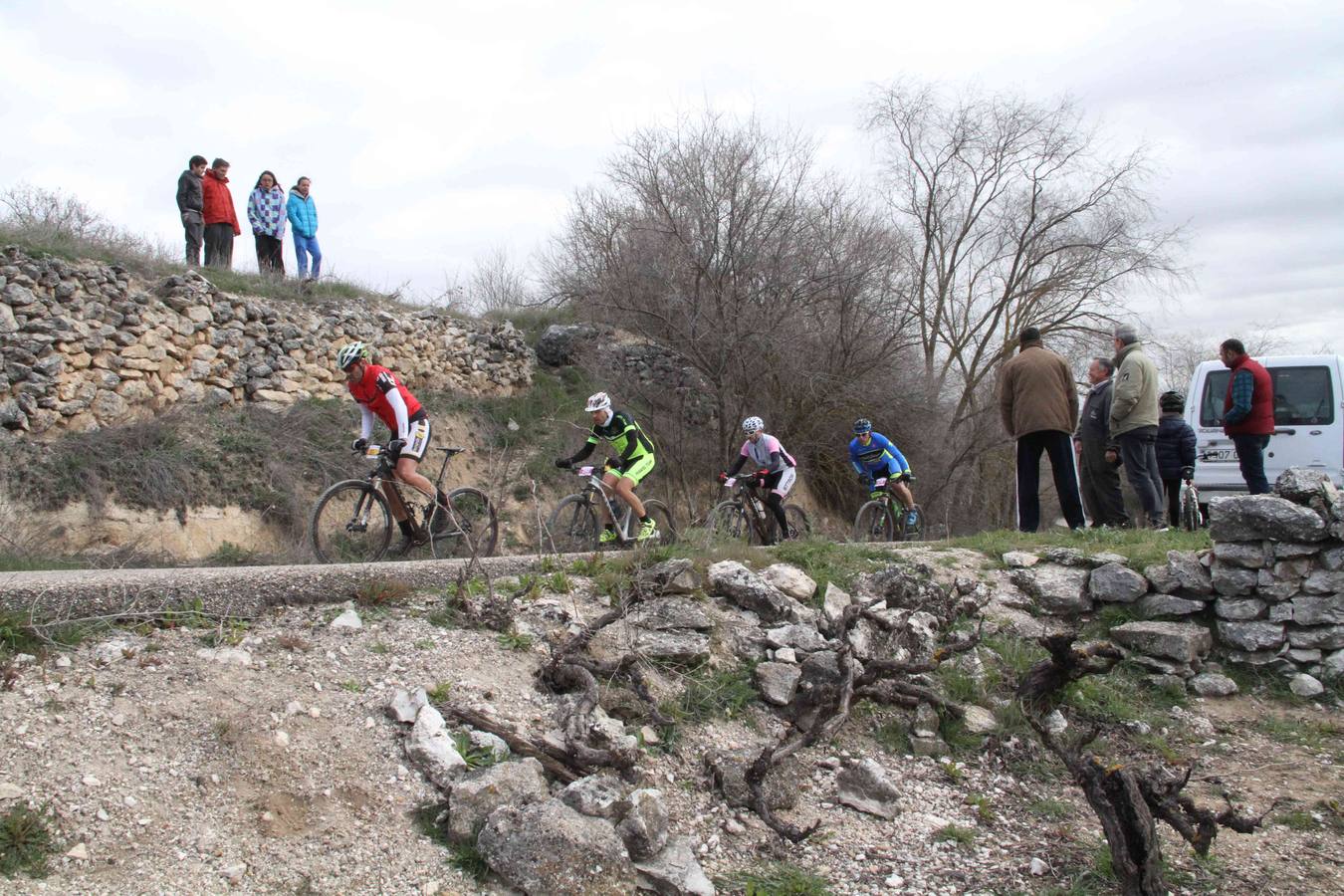 Primera etapa de la BTT Series de Valladolid celebrada en Campaspero (1/2)